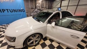 Chip tuning Audi A8 2017, naprawa zawieszenia pneumatycznego i zmiana na europejską wersję
