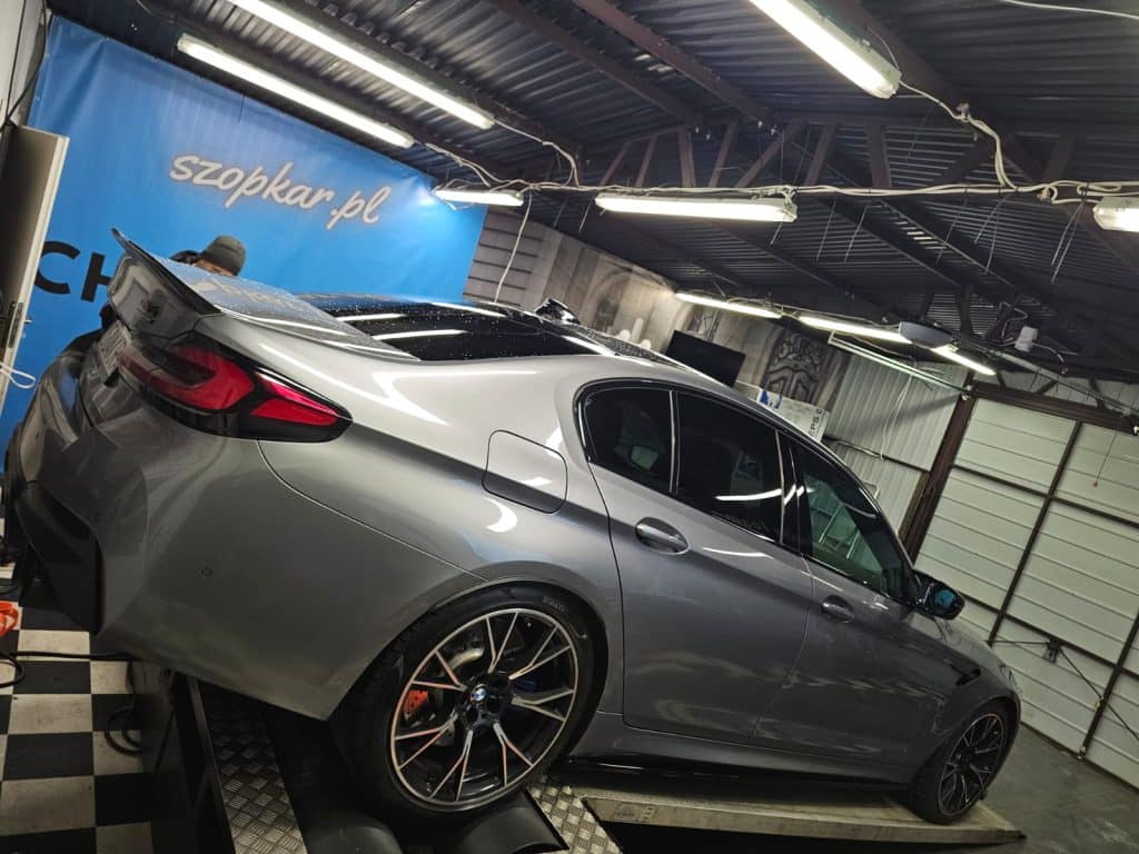 Chiptuning BMW M5 4.4 V8 – Maksymalna Moc na Hamowni Obciążeniowej!